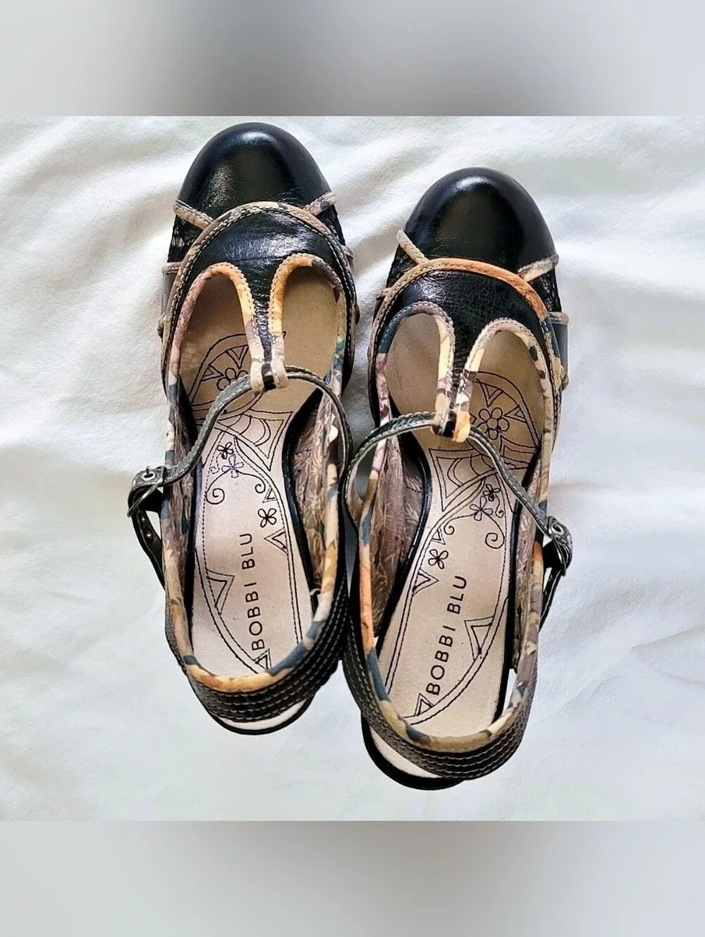 Bobbi Blu Vintage Black Leather Mary Jane Heels with Floral and T-Strap Sz 10